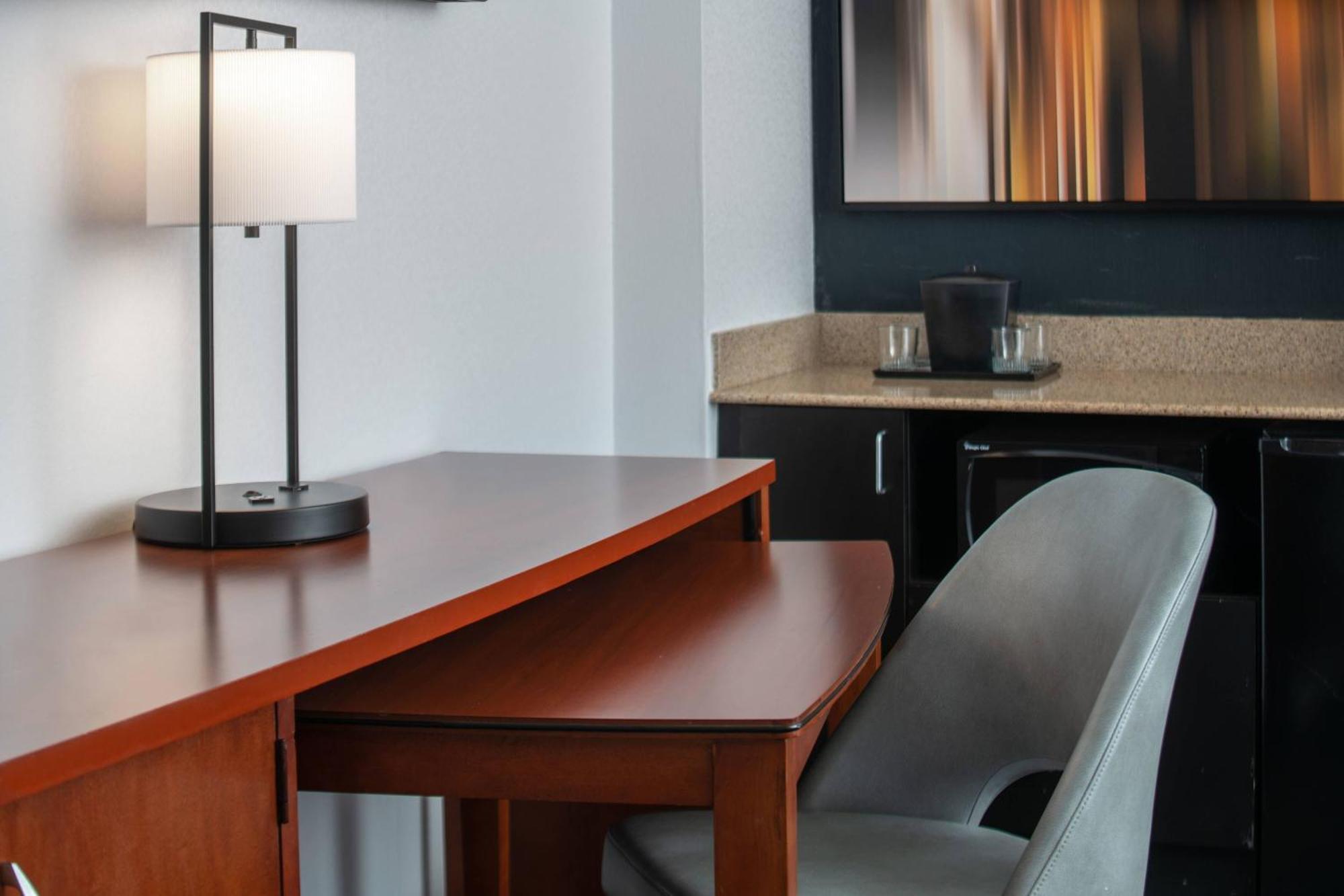 Courtyard By Marriott Dulles Airport Herndon/Reston Ngoại thất bức ảnh