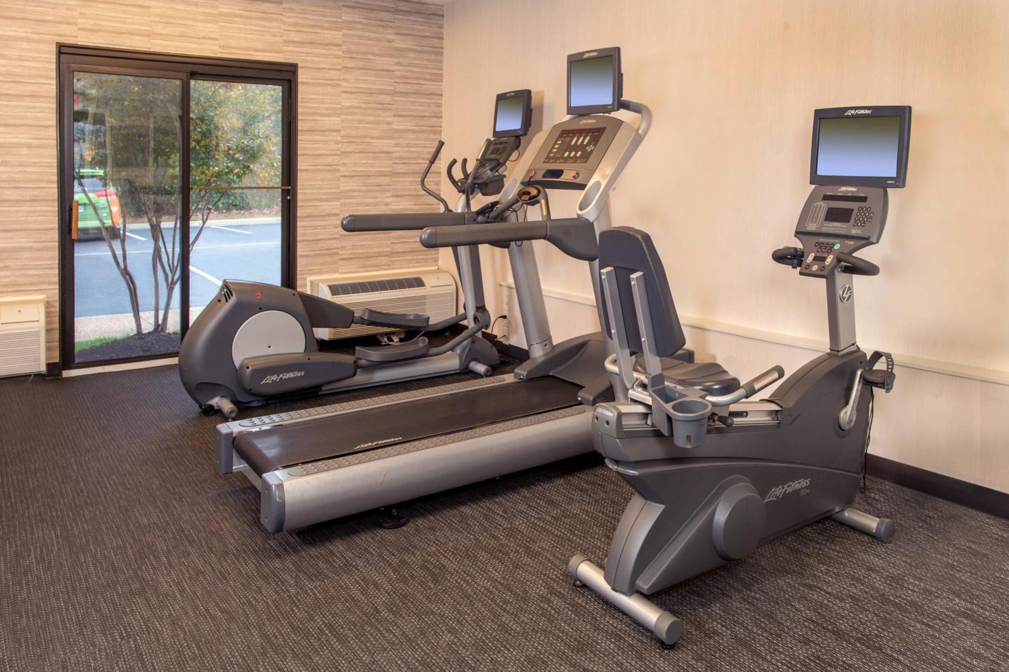 Courtyard By Marriott Dulles Airport Herndon/Reston Ngoại thất bức ảnh