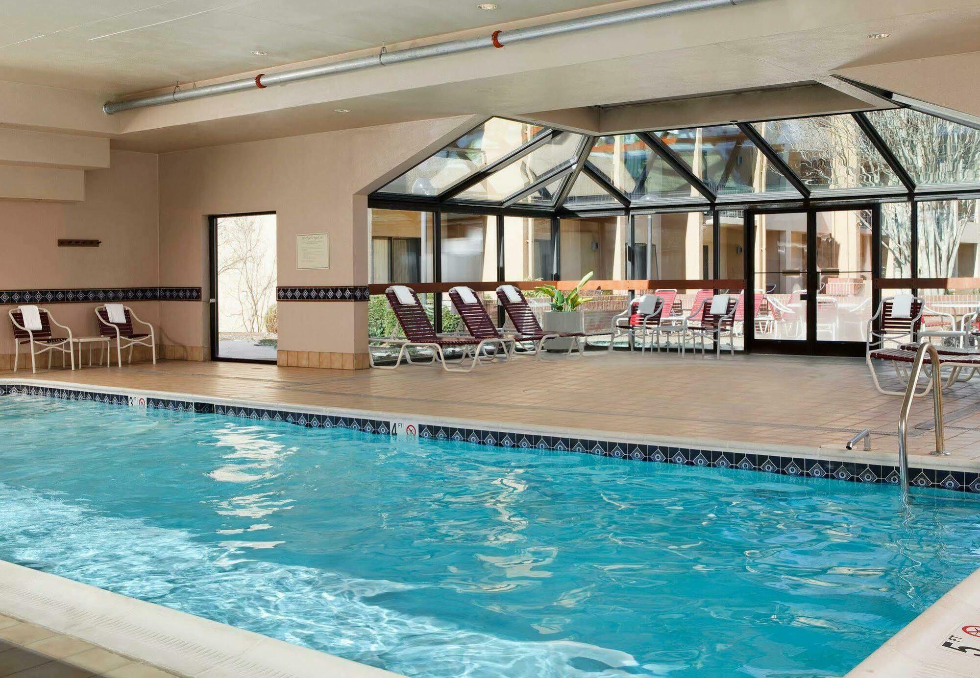 Courtyard By Marriott Dulles Airport Herndon/Reston Ngoại thất bức ảnh